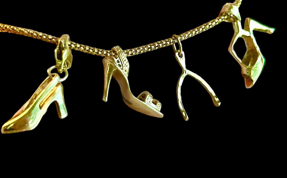 14K Gold Retro High-Heel Shoe Charm - Sun Angel Jewelry